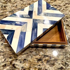 HANDICRAFTS HOME Chevron Pattern Blue & White Jewelry Storage Box  8x5x1.5